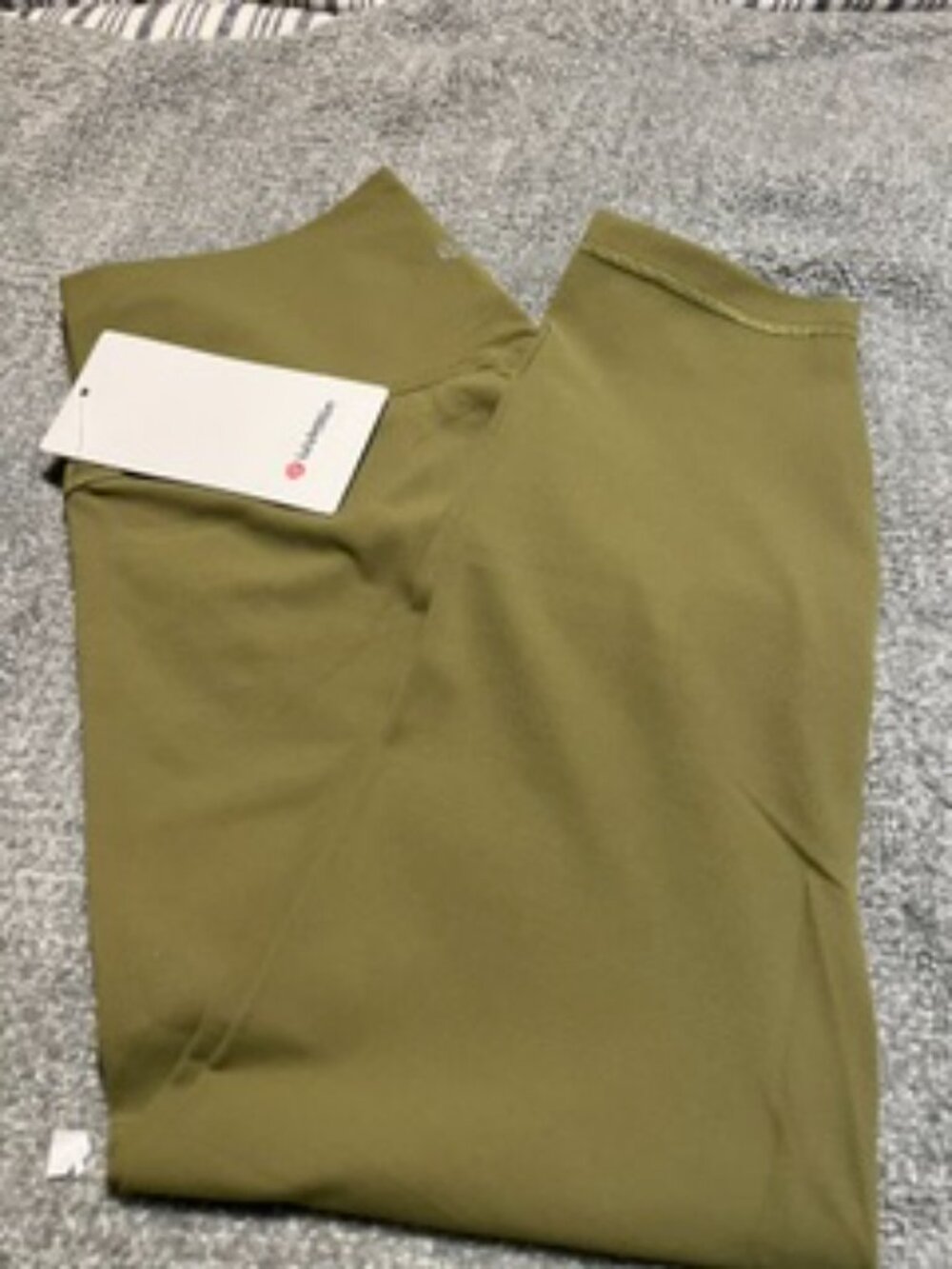 NWT Authentic Lululemon Green Align Crop 23" in Size 10